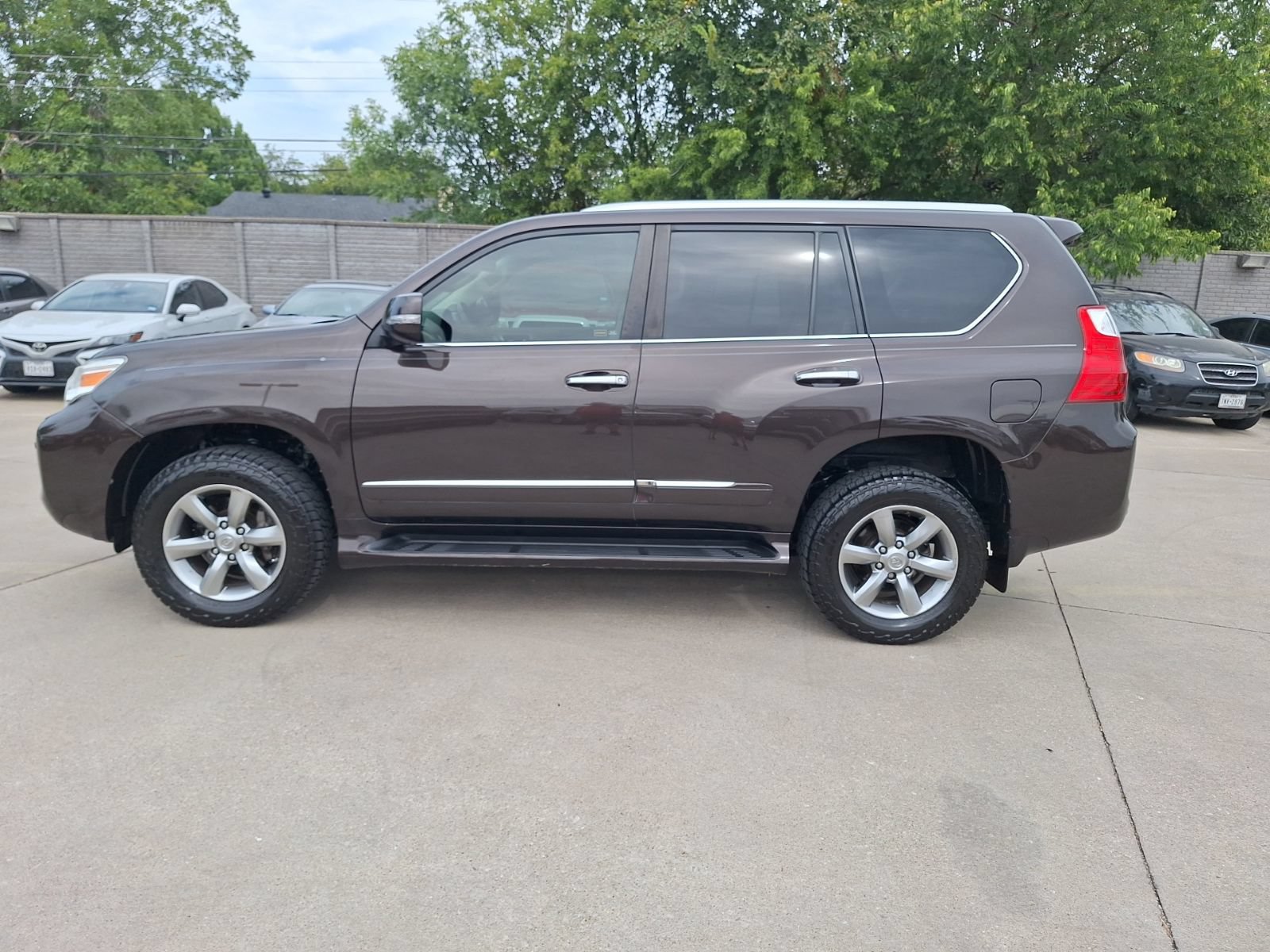 Used 2012 Lexus GX 460 Premium AWD/4WD image 3