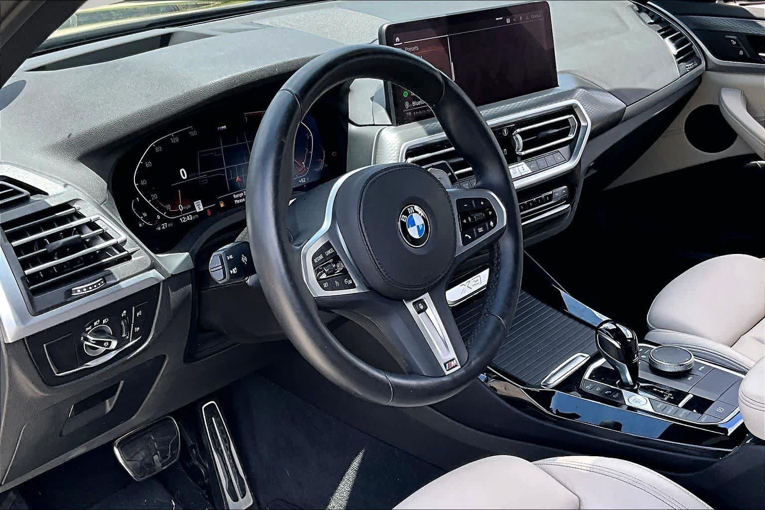 Used 2024 BMW X3 sDrive30i w/ Premium Package RWD image 16