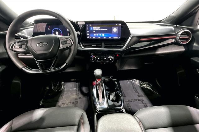 Used 2025 Chevrolet Trax RS w/ Sunroof Package image 7