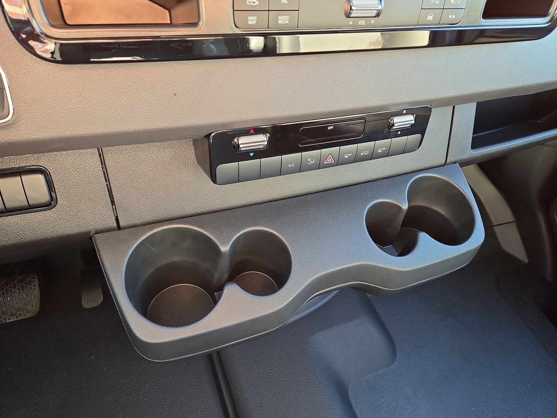 New 2025 Mercedes-Benz Sprinter 2500 image 22