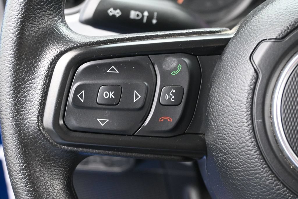 Used 2025 Jeep Gladiator Sport AWD/4WD image 16
