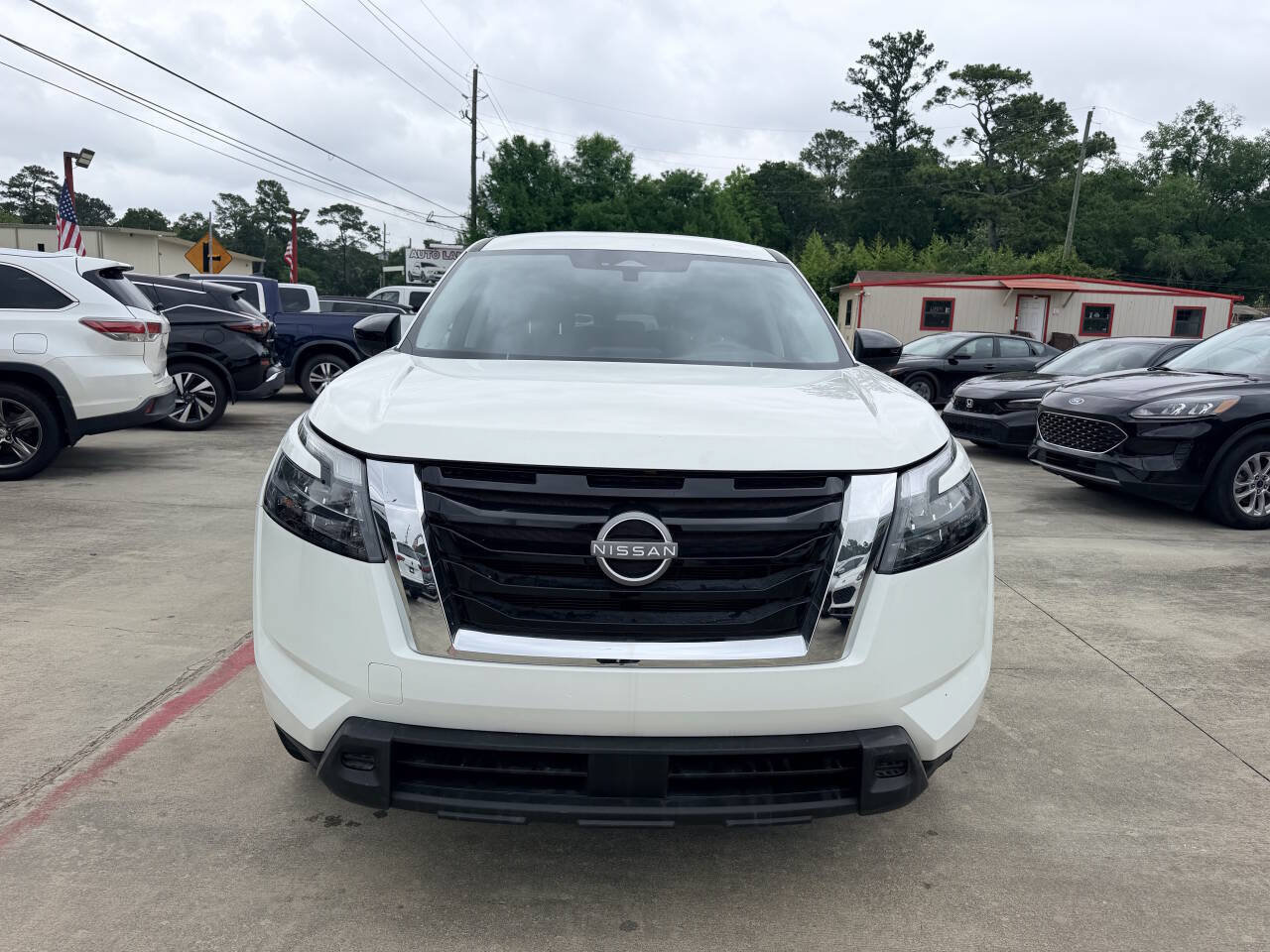 Used 2025 Nissan Pathfinder S FWD image 37