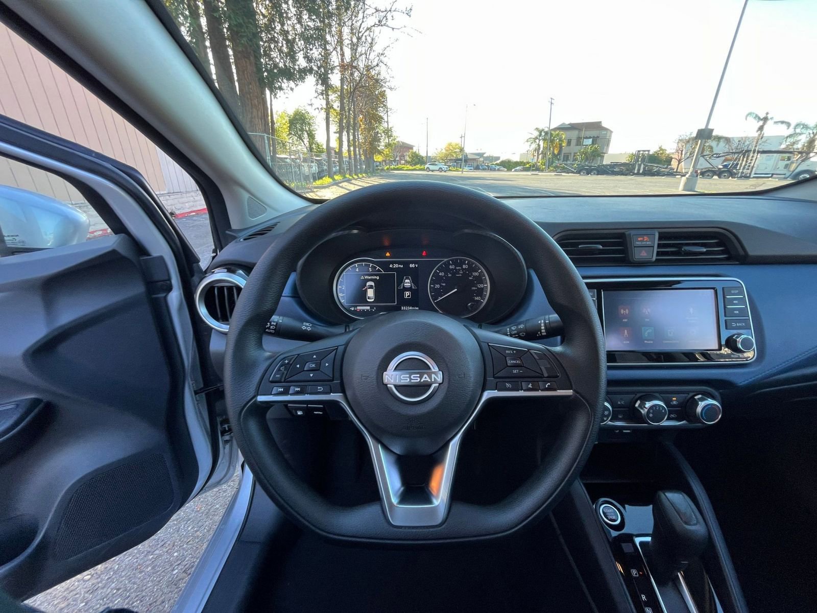 Used 2025 Nissan Versa SV image 32