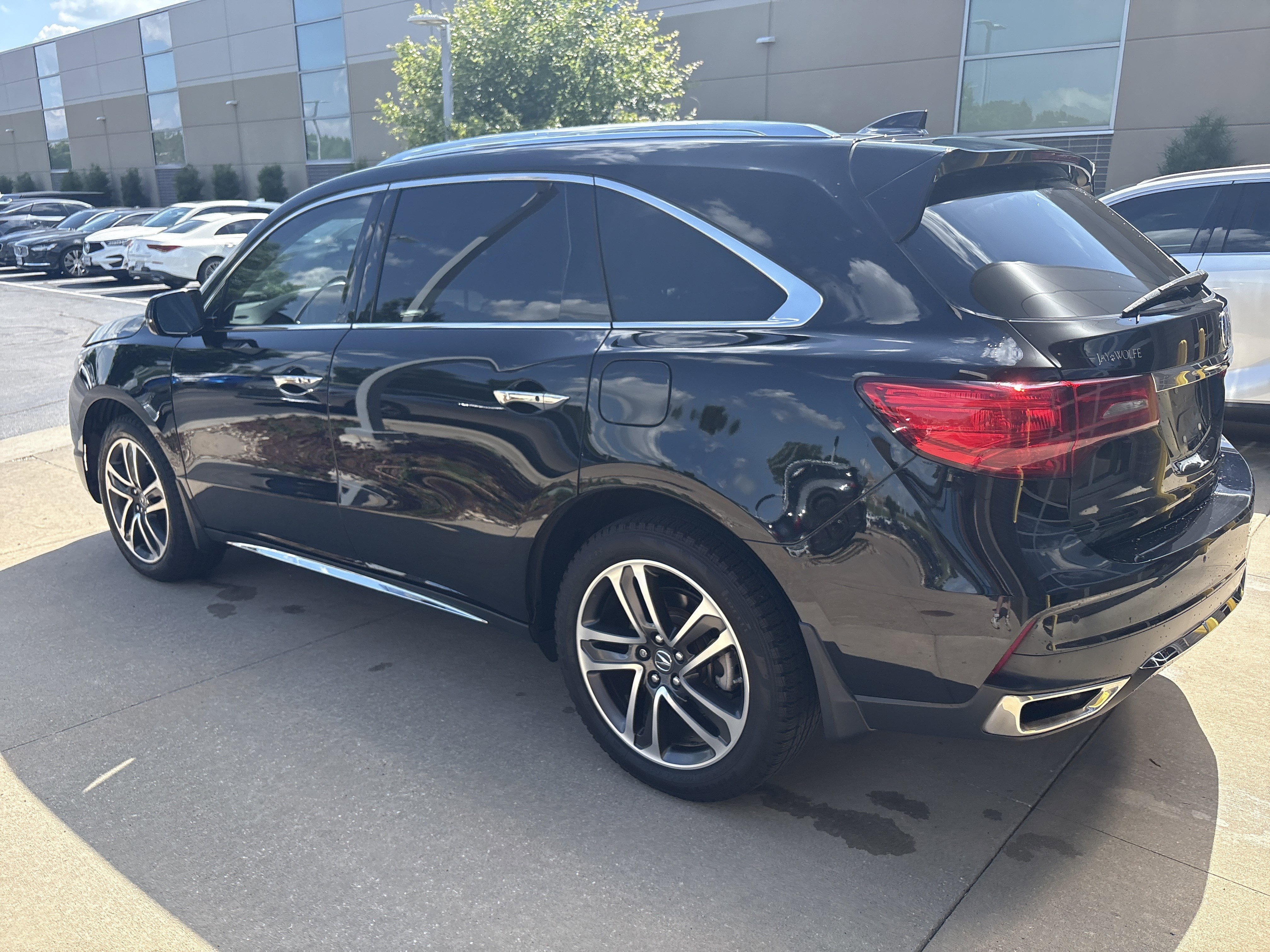 Used 2017 Acura MDX SH-AWD w/ Advance Package image 32