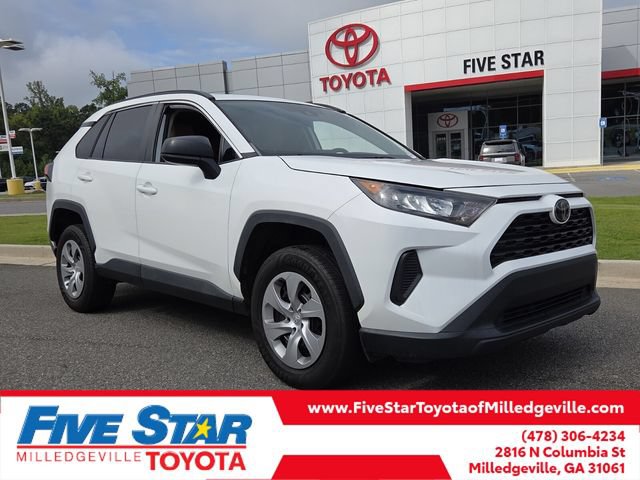 Used 2021 Toyota RAV4 LE FWD image 1