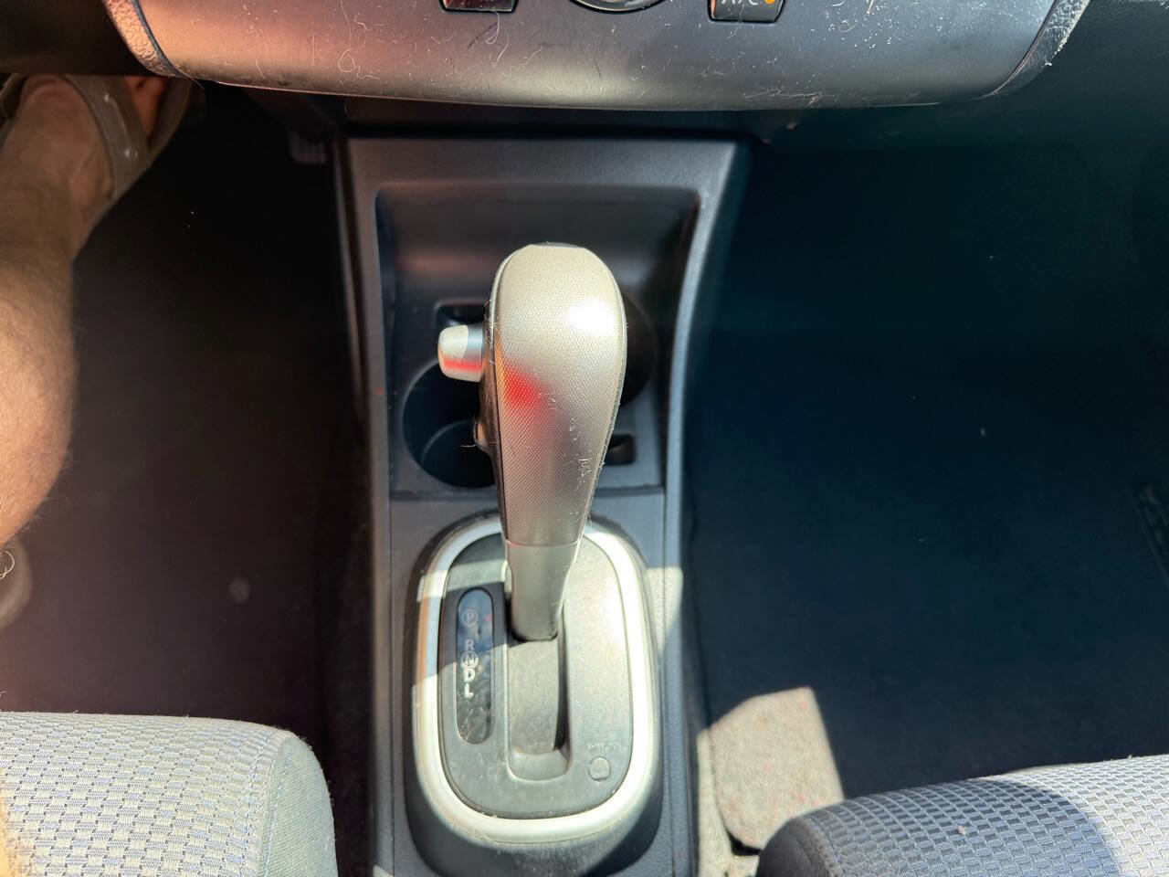 Used 2009 Nissan Versa SL w/ Convenience Pkg image 28