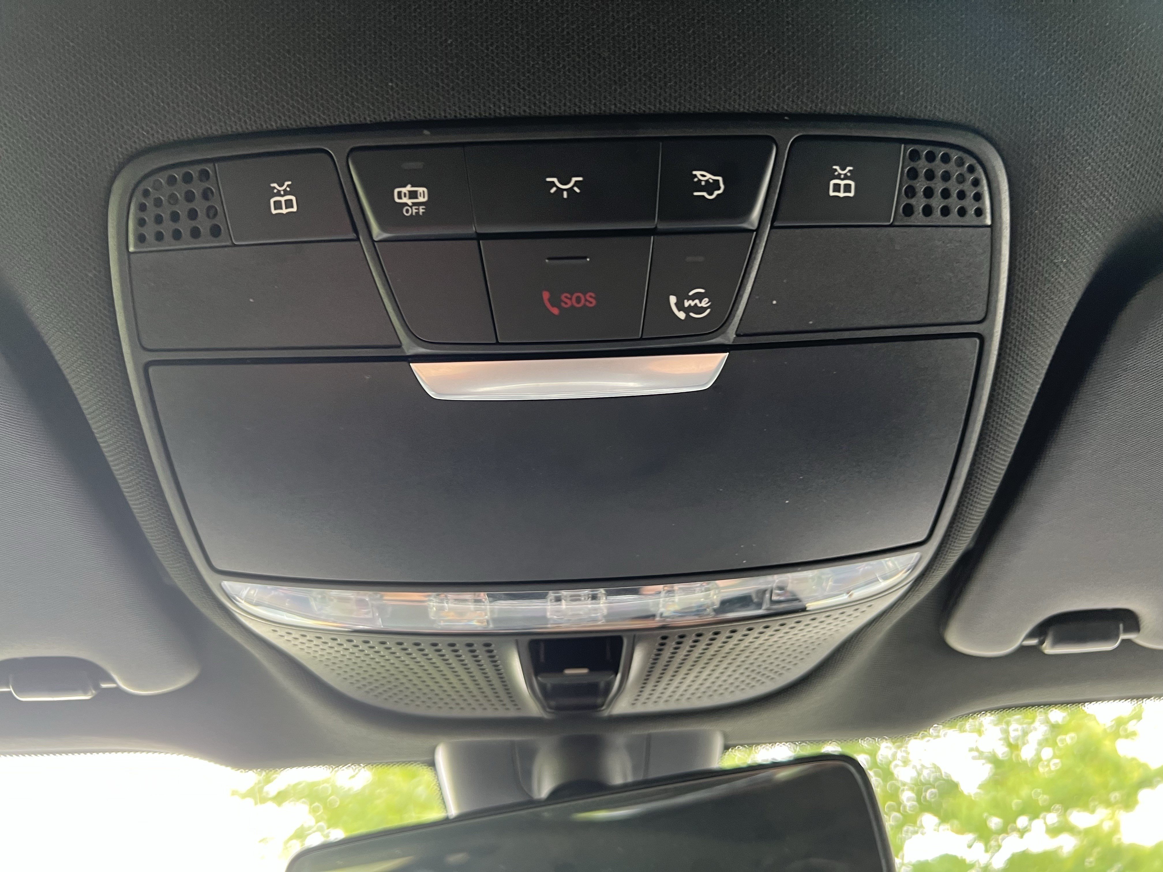 Used 2020 Mercedes-Benz GLC 300 4MATIC w/ AMG Line image 28