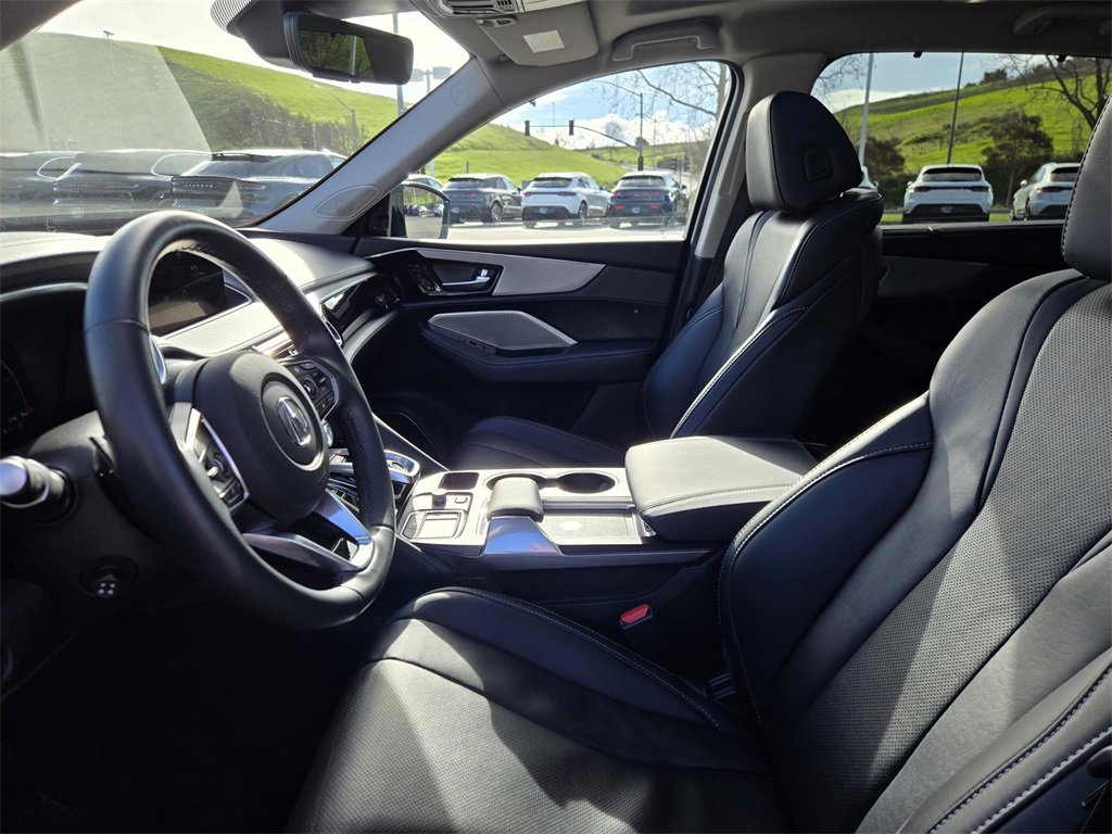 Used 2023 Acura MDX SH-AWD w/ Technology Package image 26