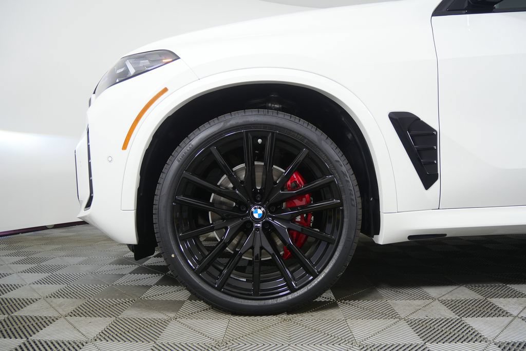 Used 2026 BMW X5 xDrive40i w/ M Sport Package AWD/4WD image 2