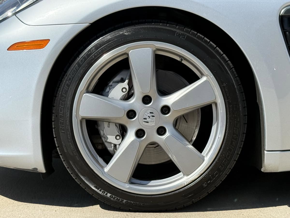 Used 2015 Porsche Panamera S image 52