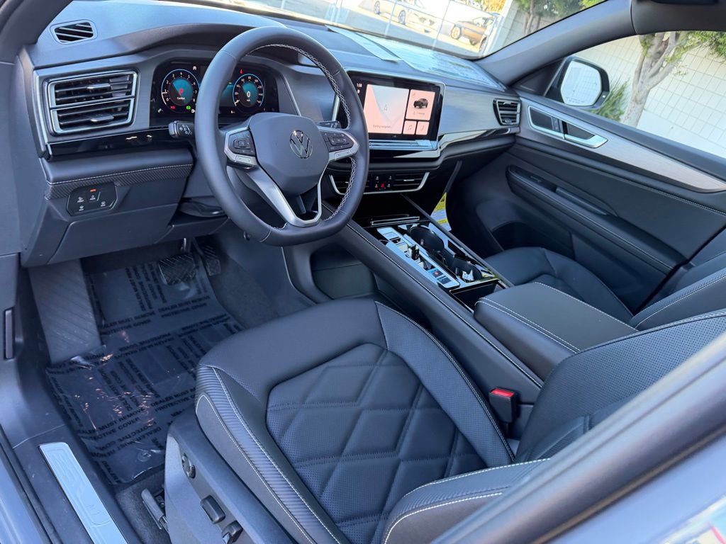New 2026 Volkswagen Atlas Cross Sport SE image 2