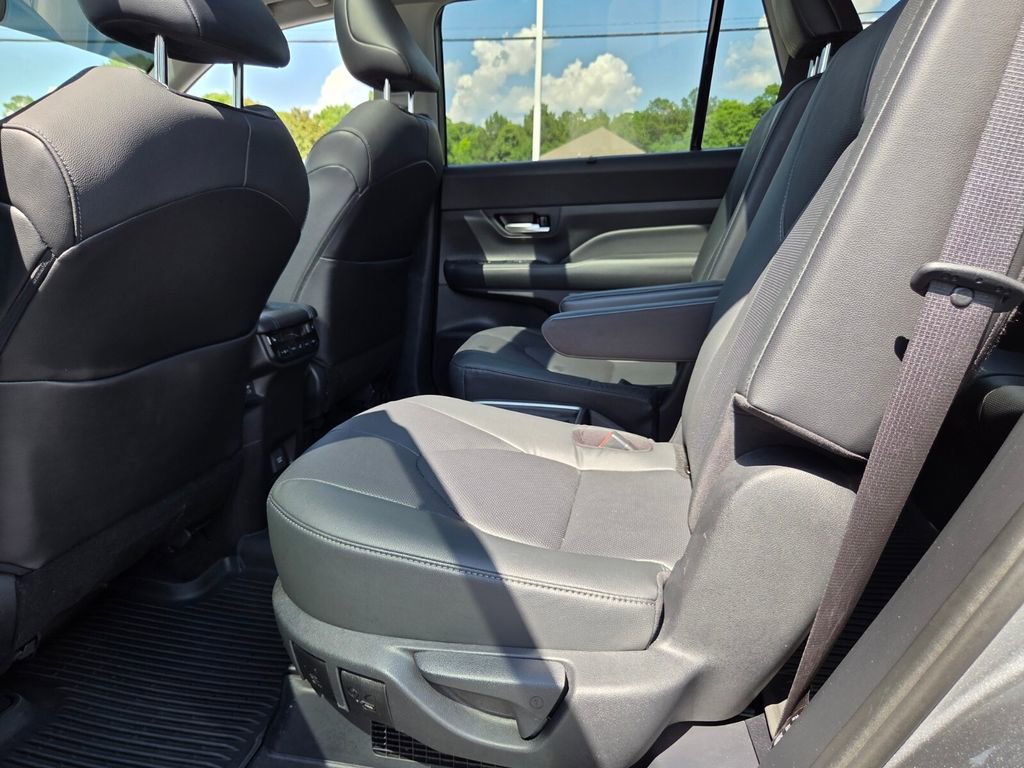Used 2025 Toyota Grand Highlander AWD Hybrid image 6