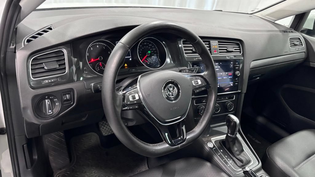 Used 2018 Volkswagen Golf SE FWD image 10