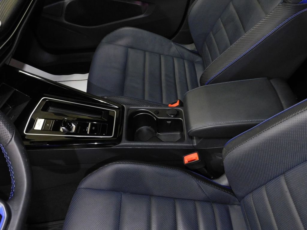 Used 2025 Volkswagen Golf R Black Edition image 42