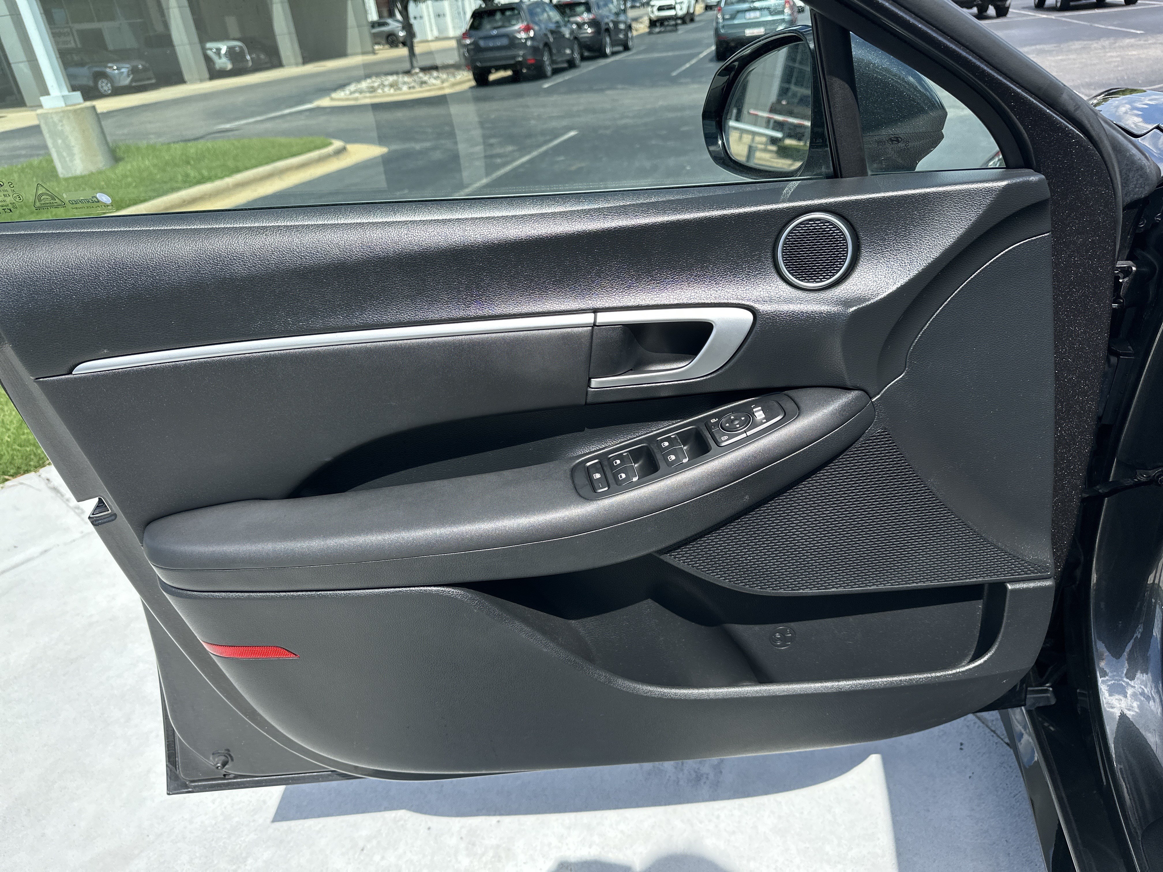 Used 2025 Hyundai Sonata SEL FWD image 14