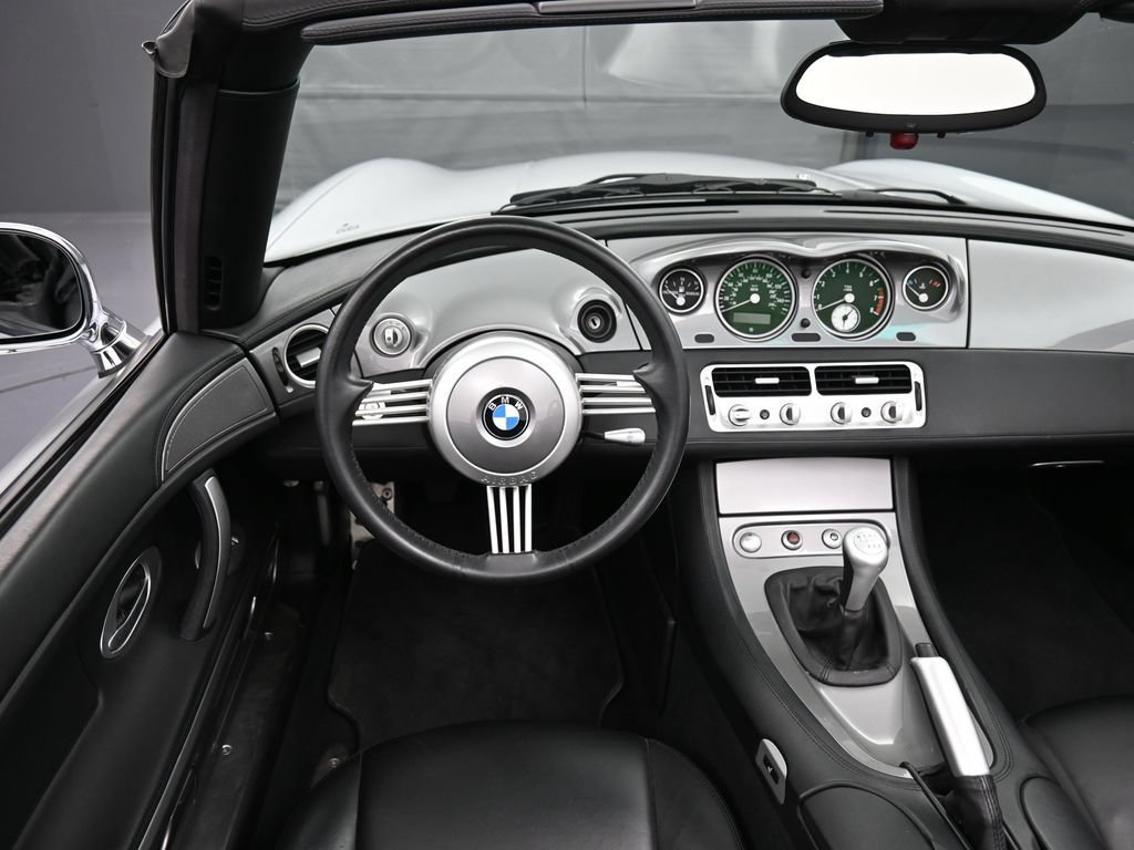 Used 2001 BMW Z8 RWD image 19