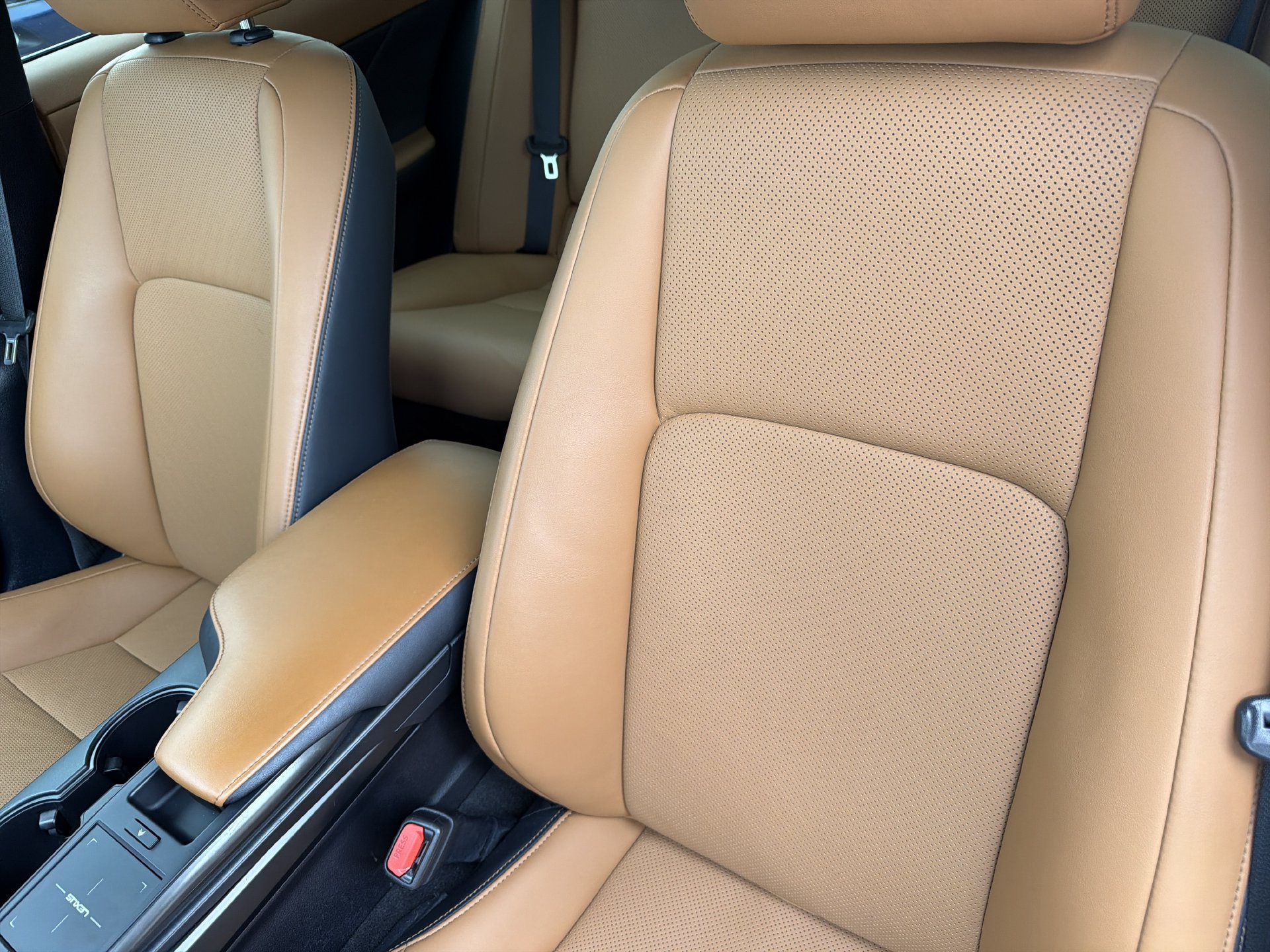 Used 2024 Lexus IS 350 F Sport w/ Accessory Package 2 RWD image 22