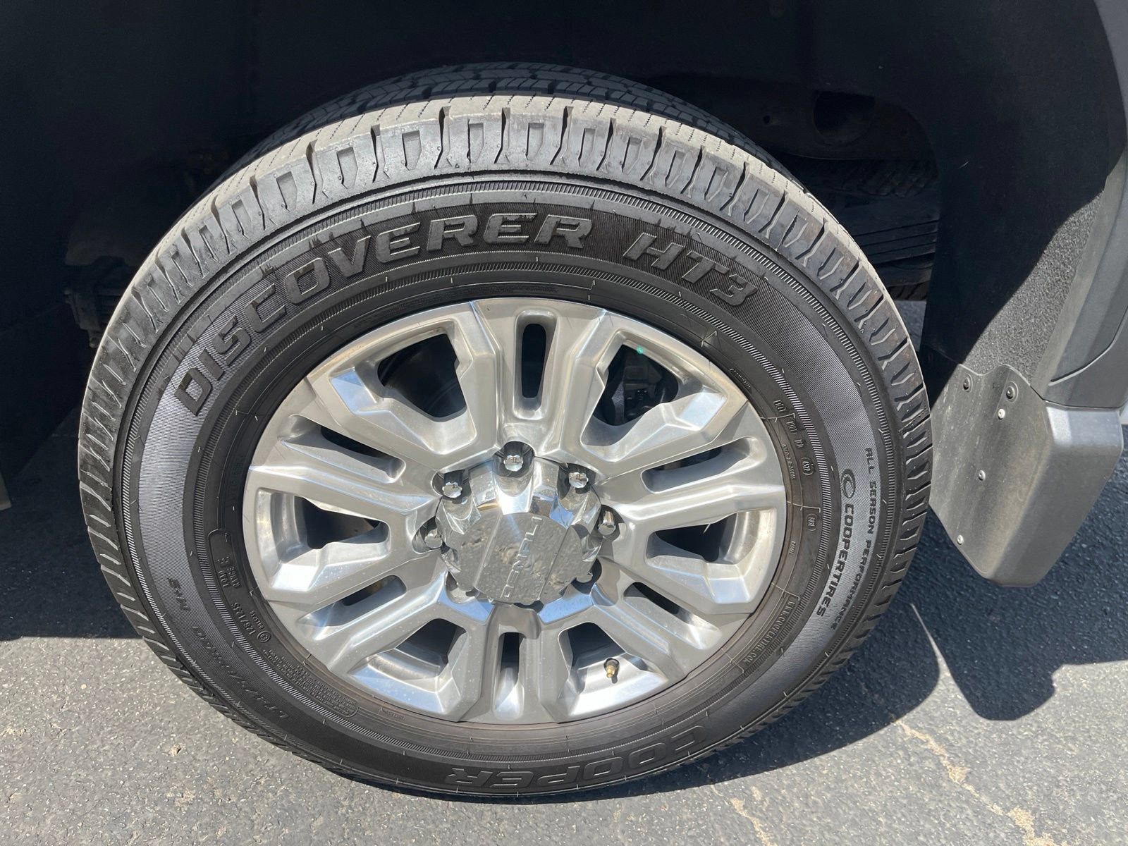 Certified 2020 GMC Sierra 2500 Denali w/ Denali Ultimate Package AWD/4WD image 17