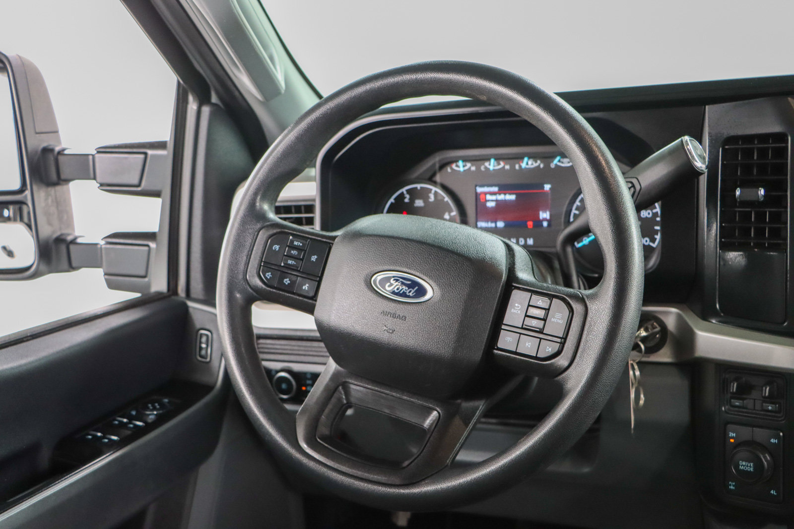 Used 2024 Ford F250 XLT w/ FX4 Off-Road Package AWD/4WD image 13