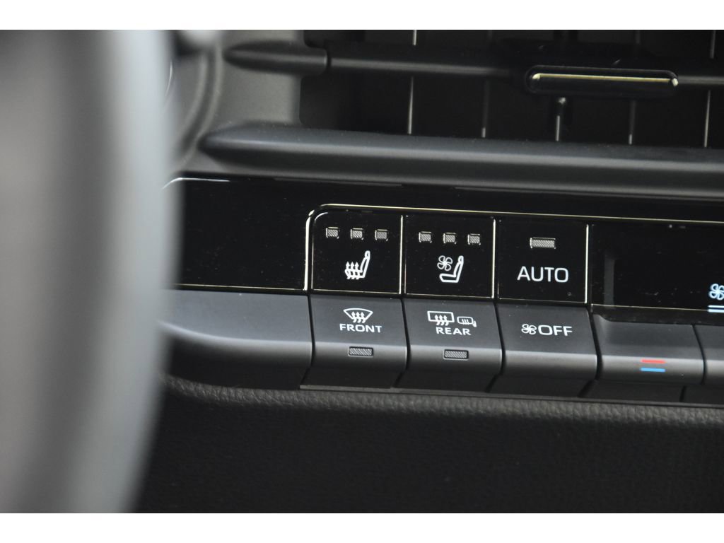 Used 2024 Toyota Crown Platinum image 35