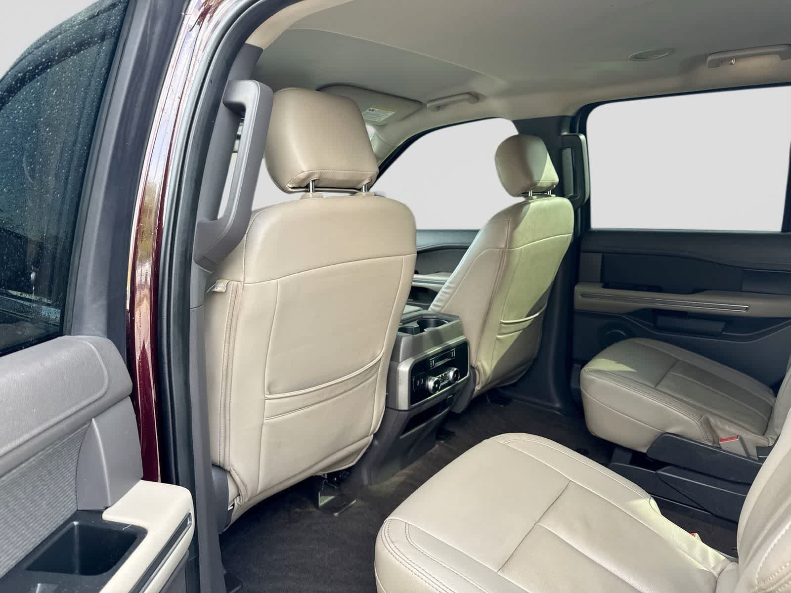 Used 2020 Ford Expedition XLT AWD/4WD image 25