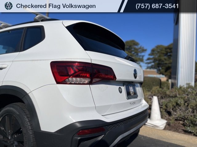 Used 2022 Volkswagen Taos S w/ IQ Drive S Package image 9