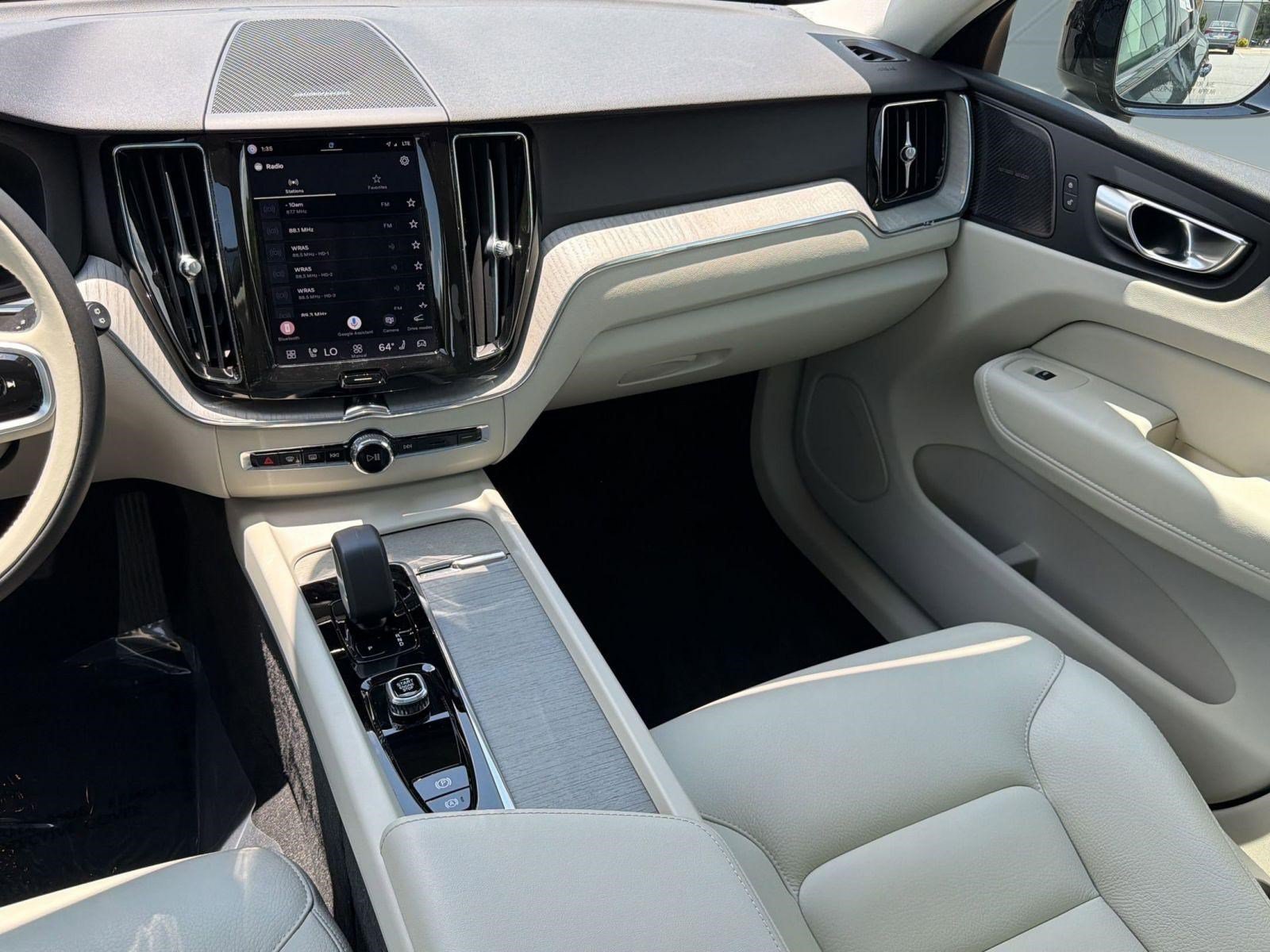 Certified 2024 Volvo XC60 T8 Plus w/ Climate Package AWD/4WD image 27
