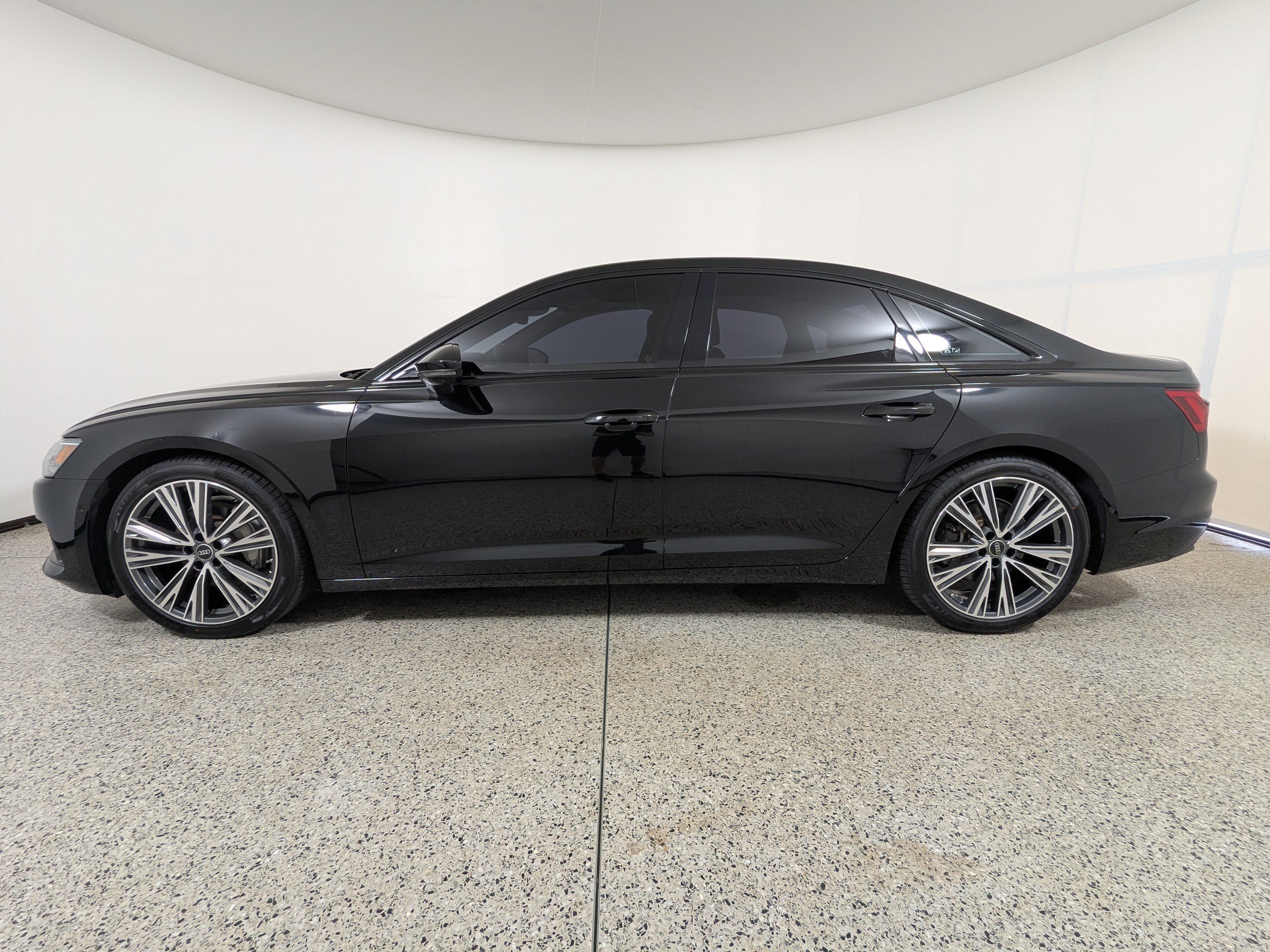 Certified 2023 Audi A6 2.0T Premium w/ Convenience Package AWD/4WD image 4