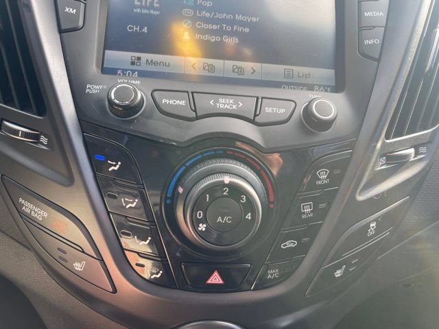 Used 2013 Hyundai Veloster Turbo FWD image 17