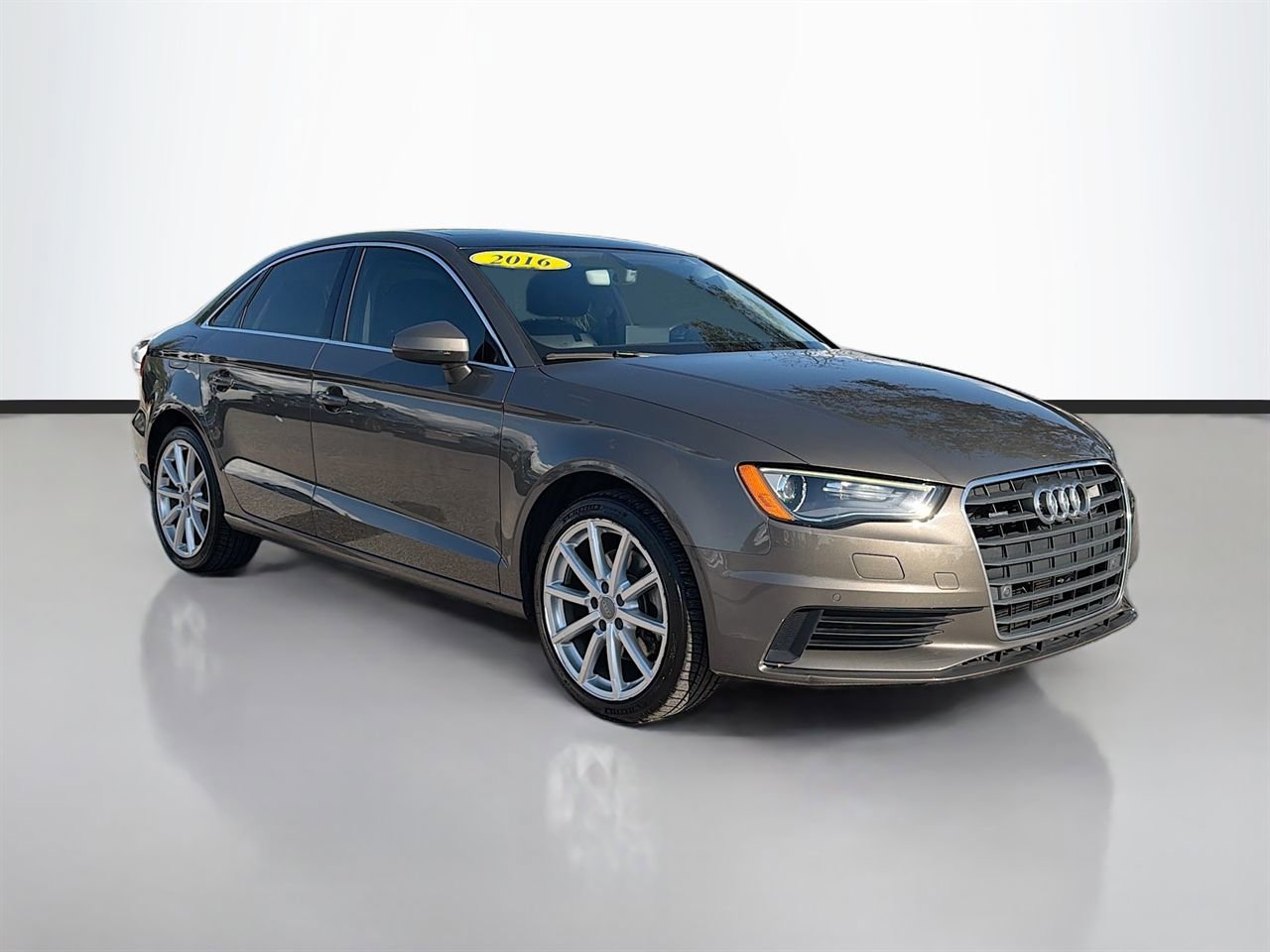 Used 2016 Audi A3 2.0T Premium Plus w/ Technology Package image 2