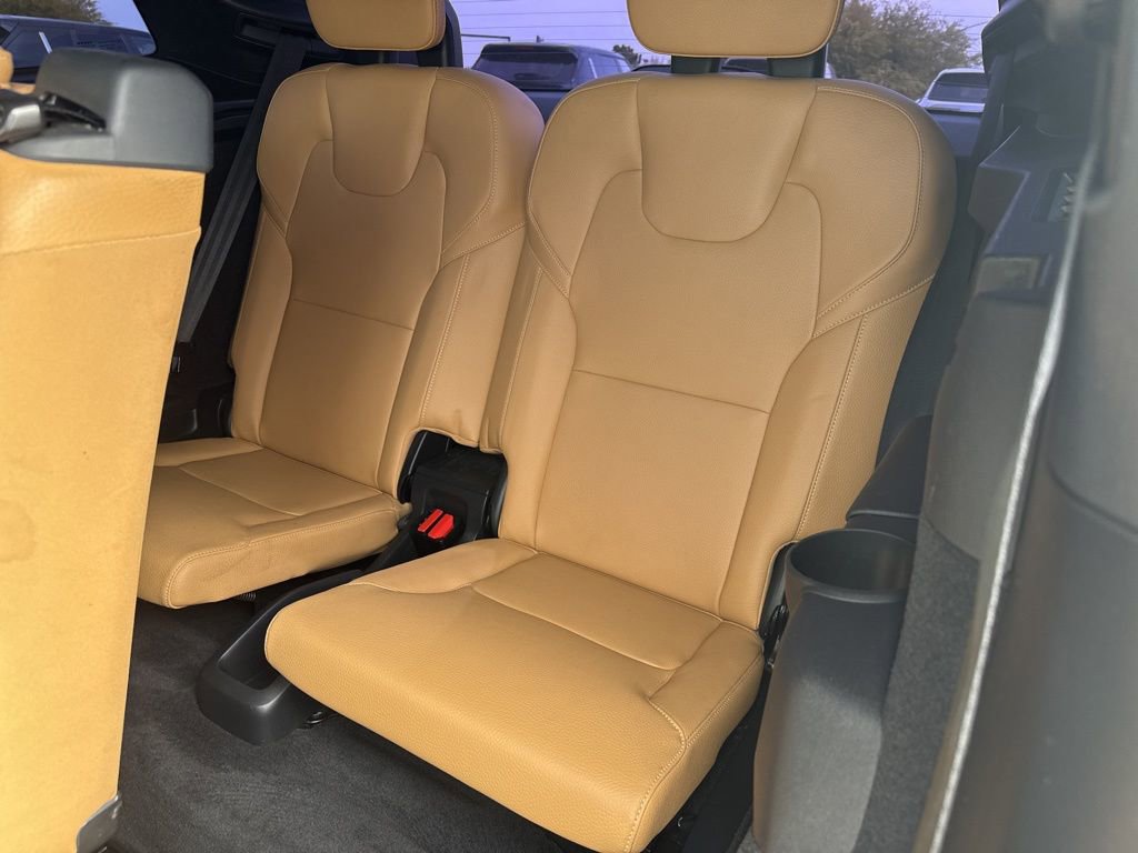 Used 2016 Volvo XC90 T6 Momentum image 26