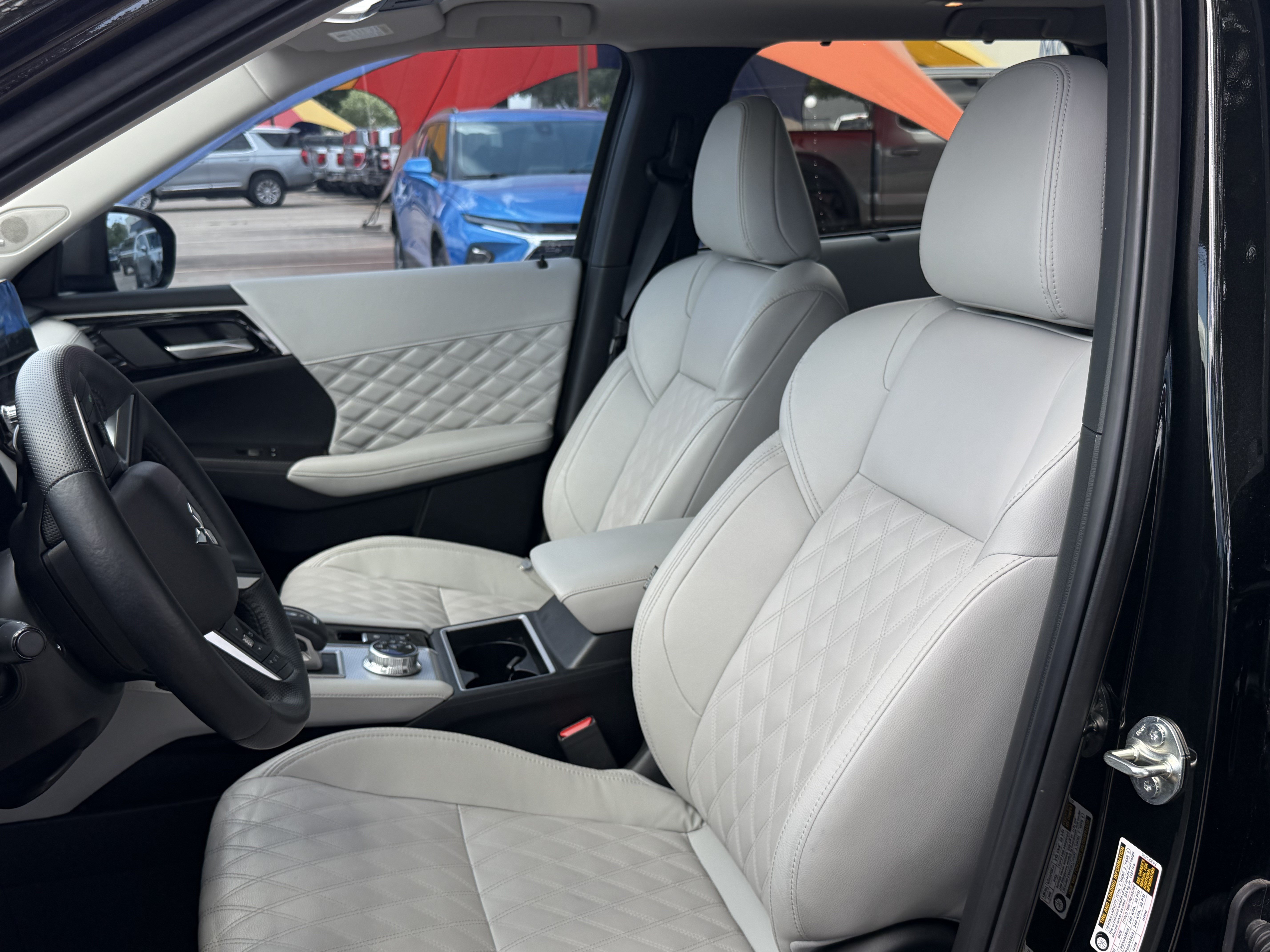 Used 2024 Mitsubishi Outlander SEL Black Edition AWD/4WD image 16