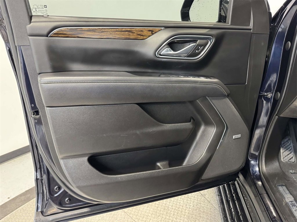 Used 2023 Chevrolet Tahoe Premier image 15