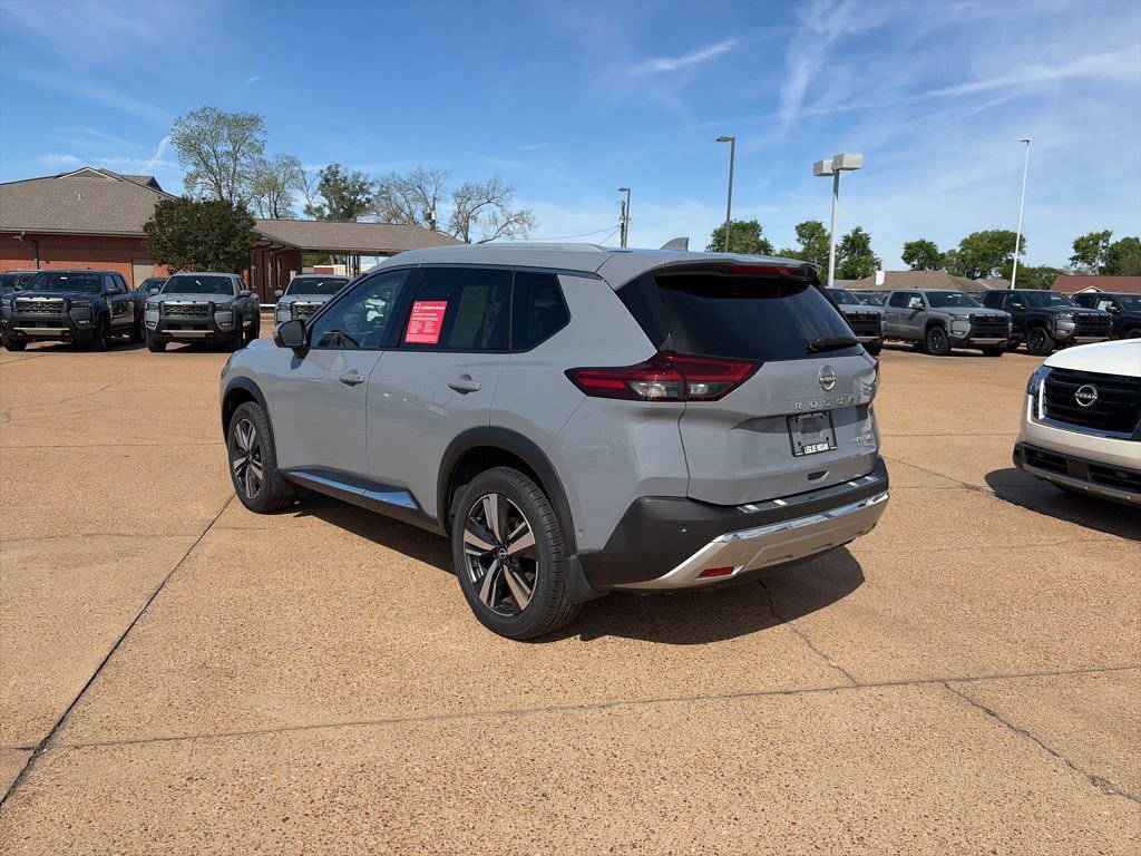 Certified 2023 Nissan Rogue Platinum w/ Platinum Premium Package image 3