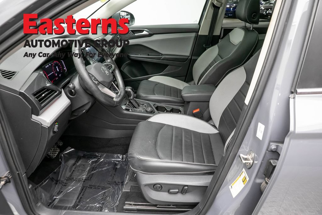 Used 2023 Volkswagen Taos SEL AWD/4WD image 15