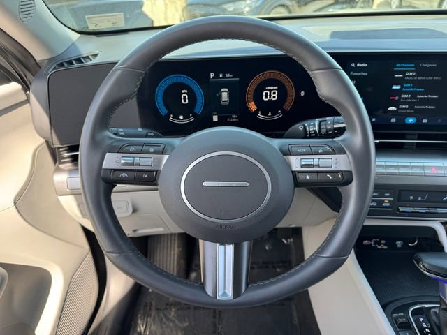Used 2025 Hyundai Kona SEL image 21