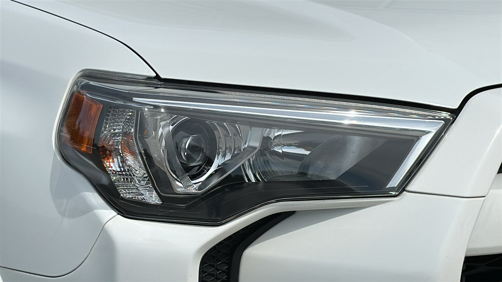 Used 2024 Toyota 4Runner TRD Off-Road Premium w/ Off Road Premium Plus Package AWD/4WD image 4