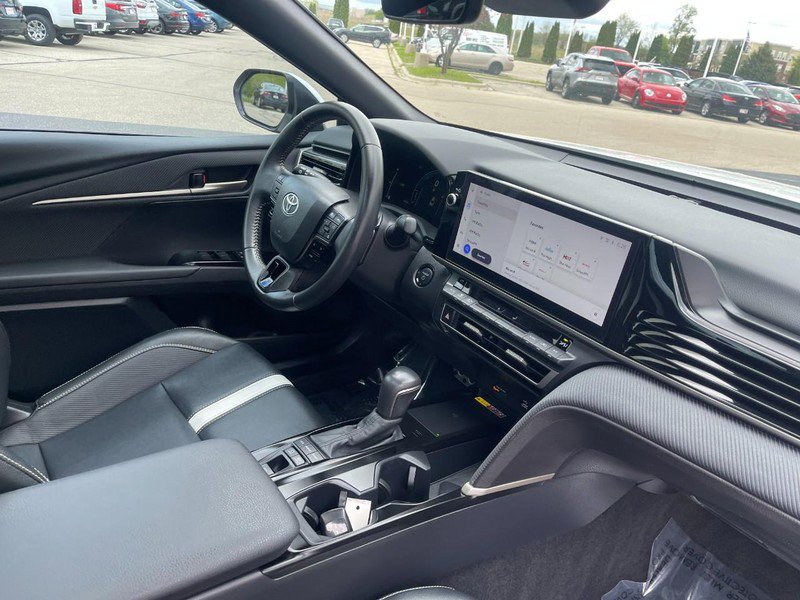 Used 2025 Toyota Camry SE w/ Multimedia Upgrade Package FWD image 10