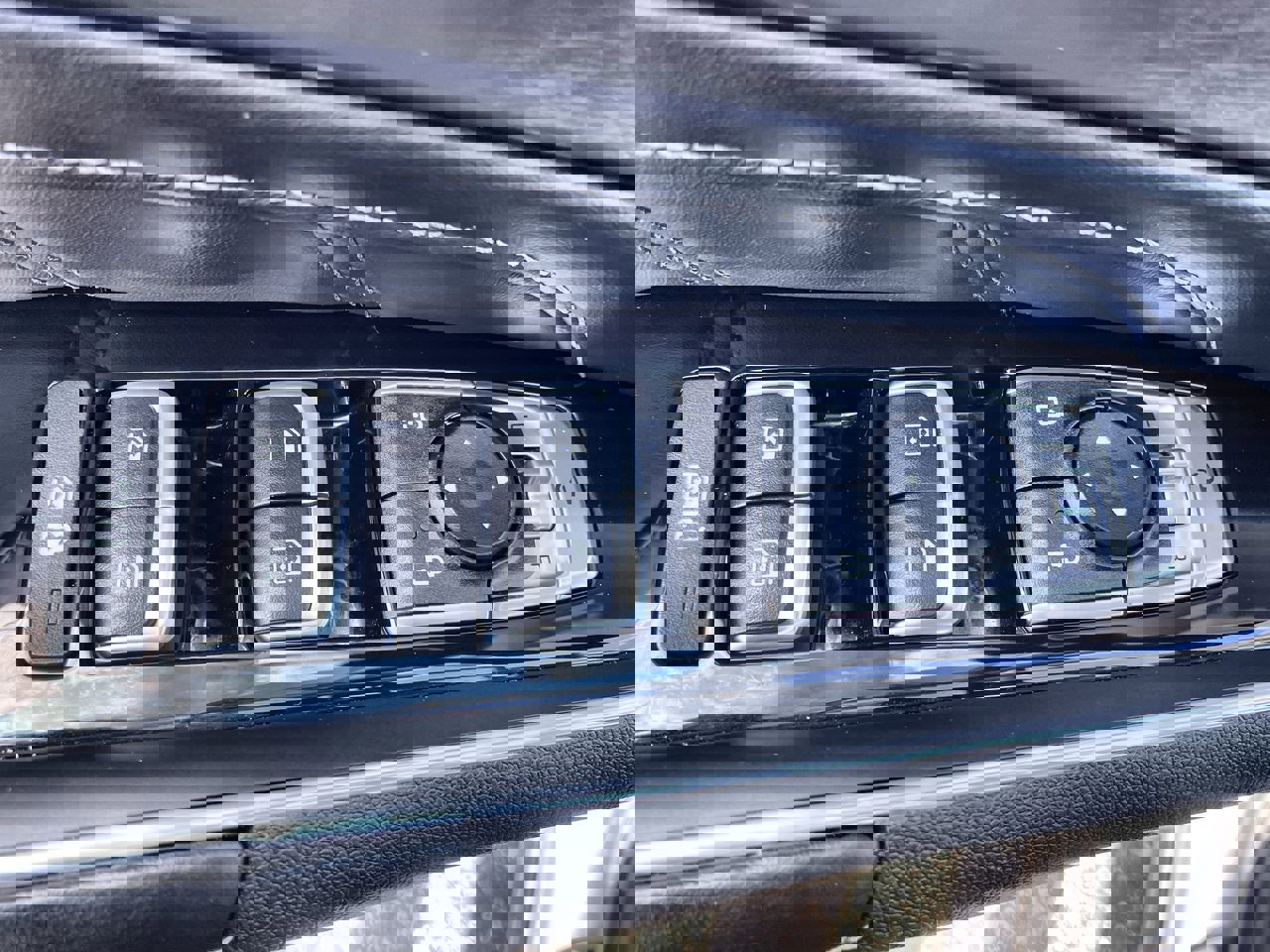 Certified 2023 Kia Sorento SX image 19