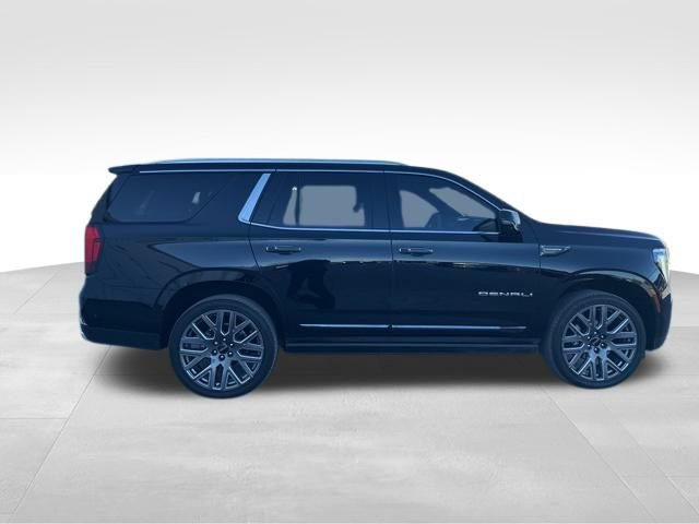 Used 2025 GMC Yukon Denali Ultimate w/ LPO, Floor Liner Package image 9