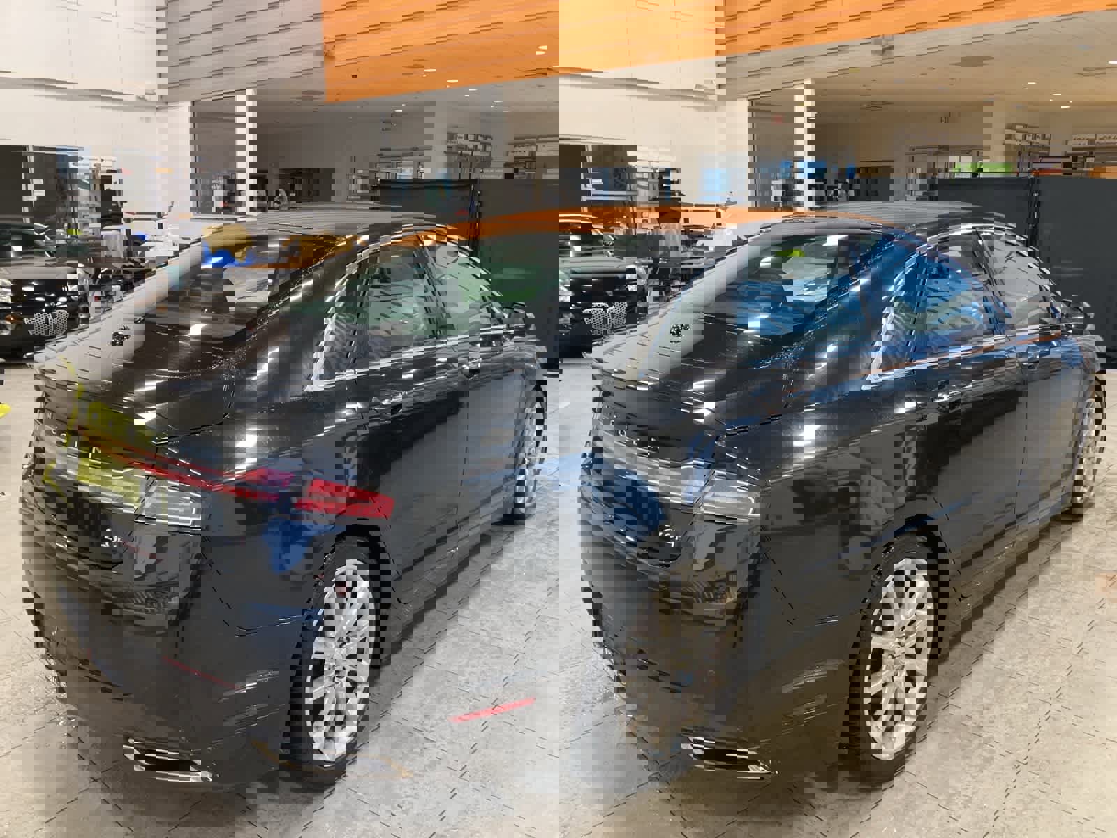 Used 2015 Lincoln MKZ Hybrid w/ Equipment Group 202A Reserve image 5