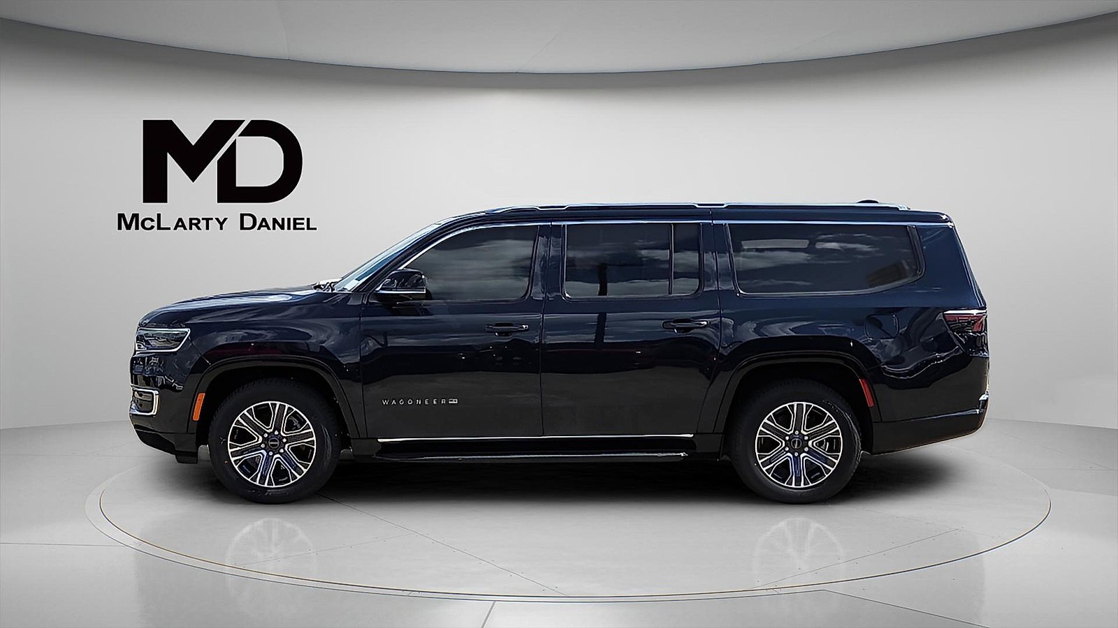 New 2025 Jeep Wagoneer L 4WD w/ Convenience Group I image 3