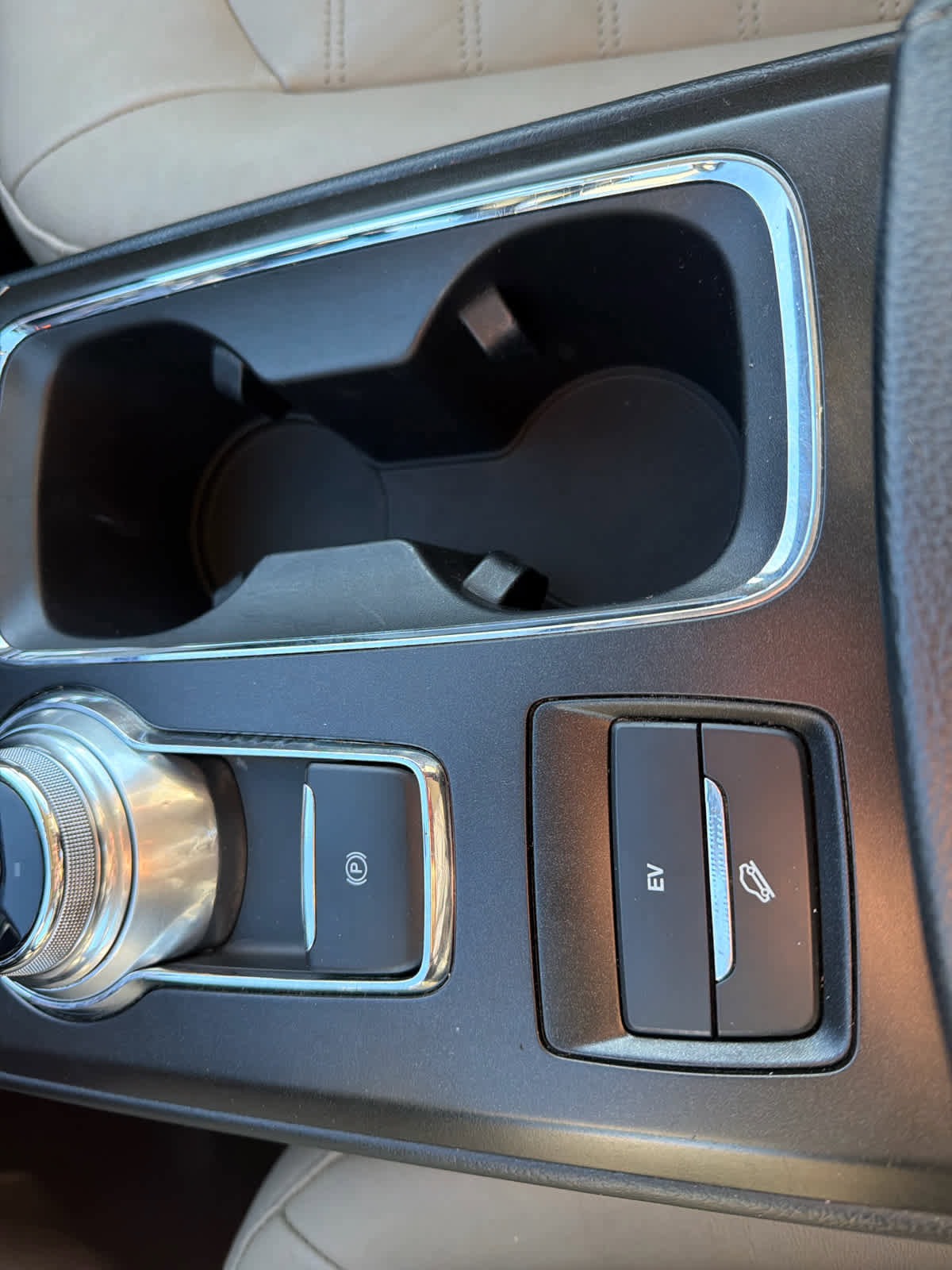 Used 2017 Ford Fusion Energi SE image 22