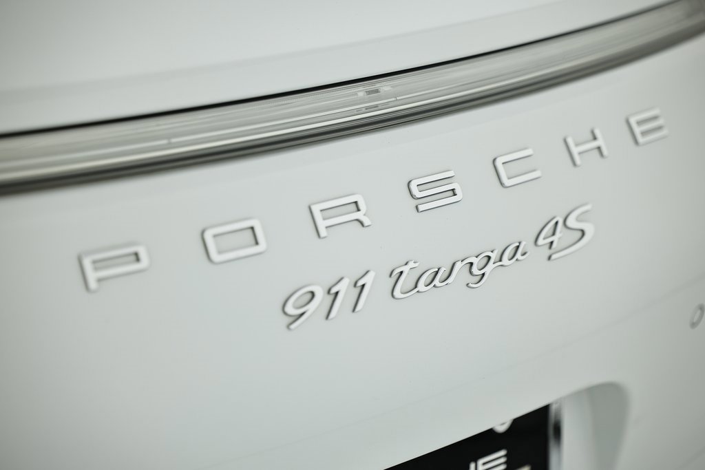 Certified 2015 Porsche 911 Targa 4S image 16