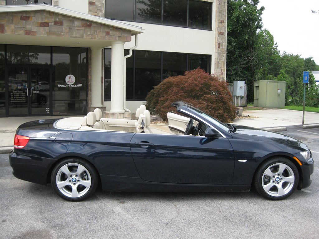 Used 2009 BMW 328i Convertible RWD image 28