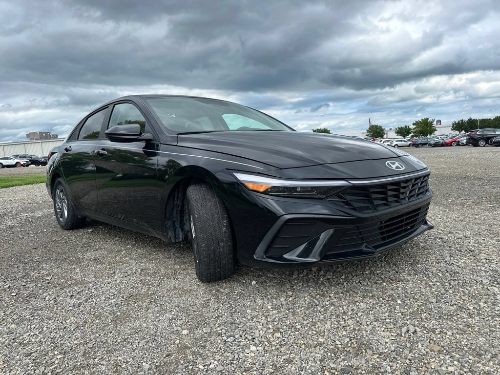 Used 2024 Hyundai Elantra SEL FWD image 10