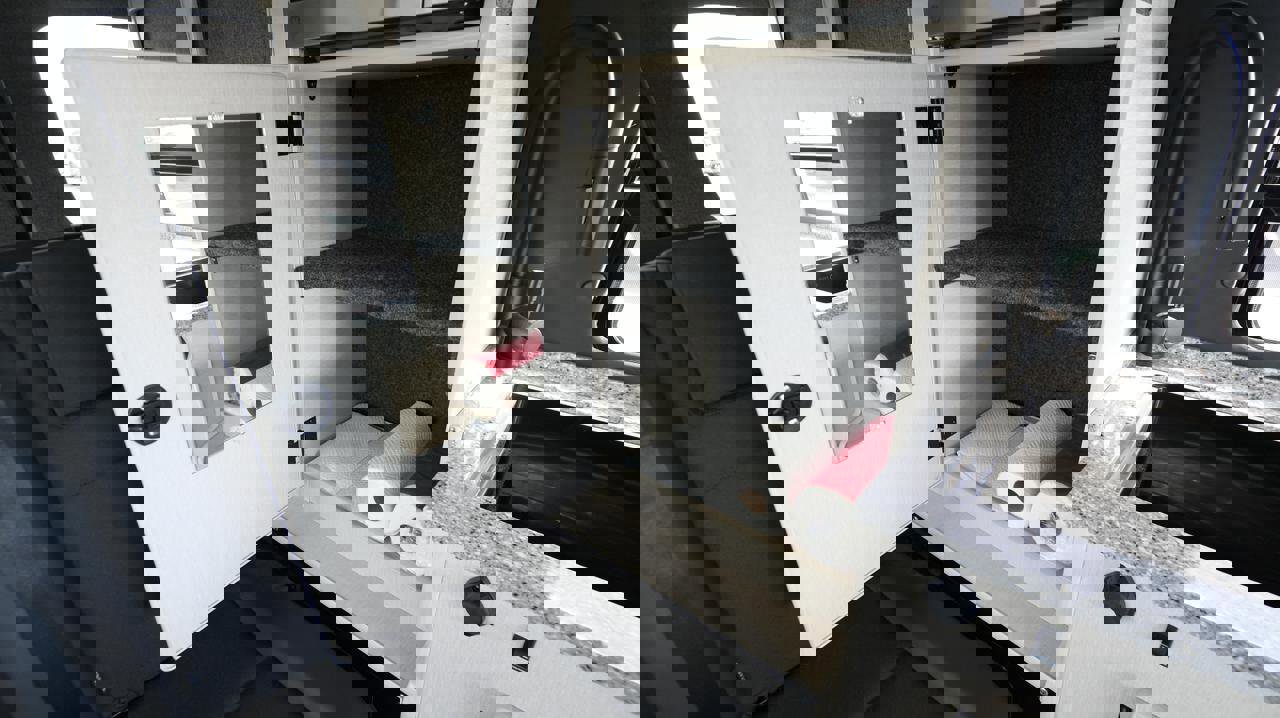 Used 2022 Mercedes-Benz Sprinter 144 Cargo image 27