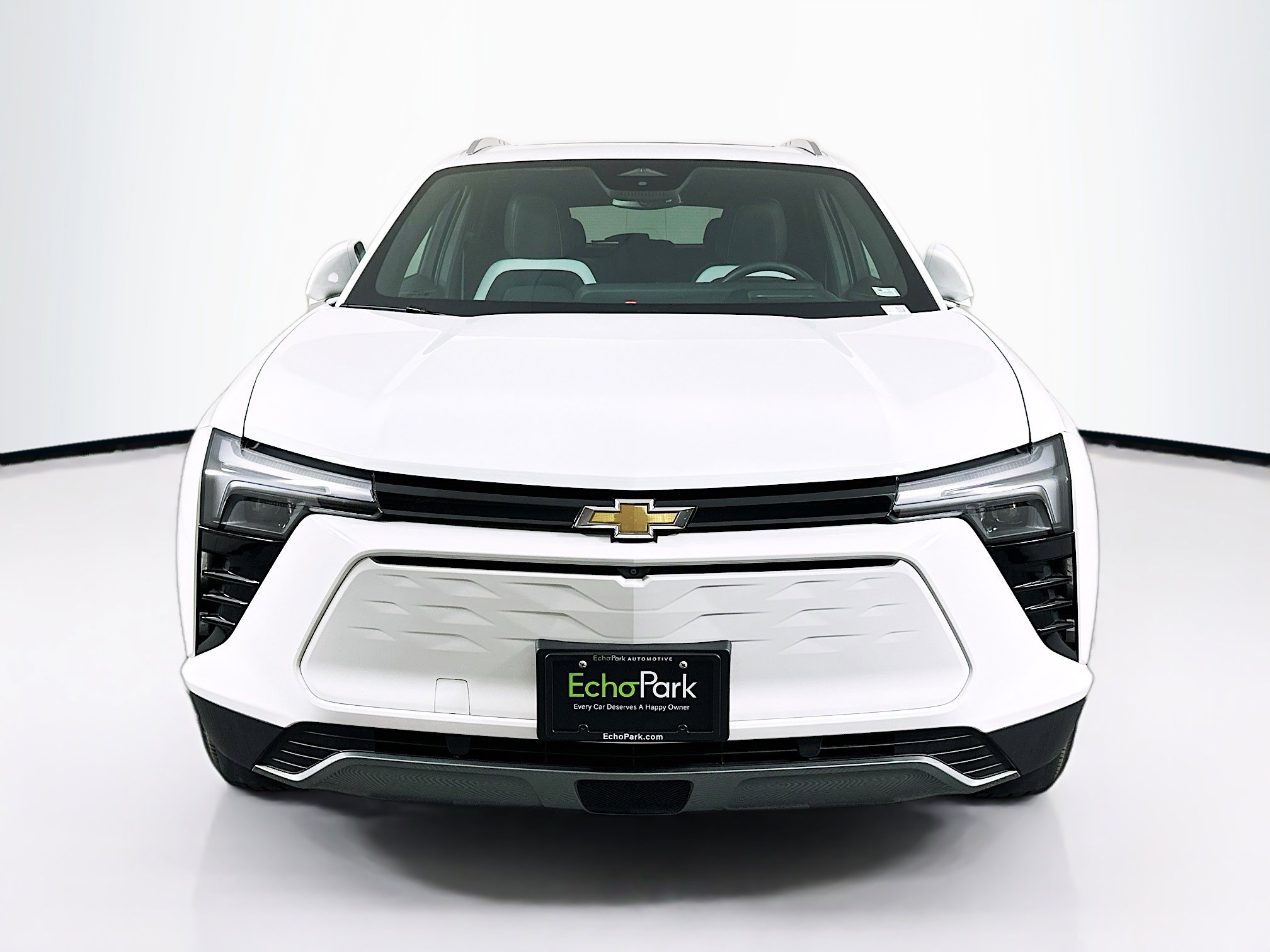 Used 2024 Chevrolet Blazer EV LT image 2
