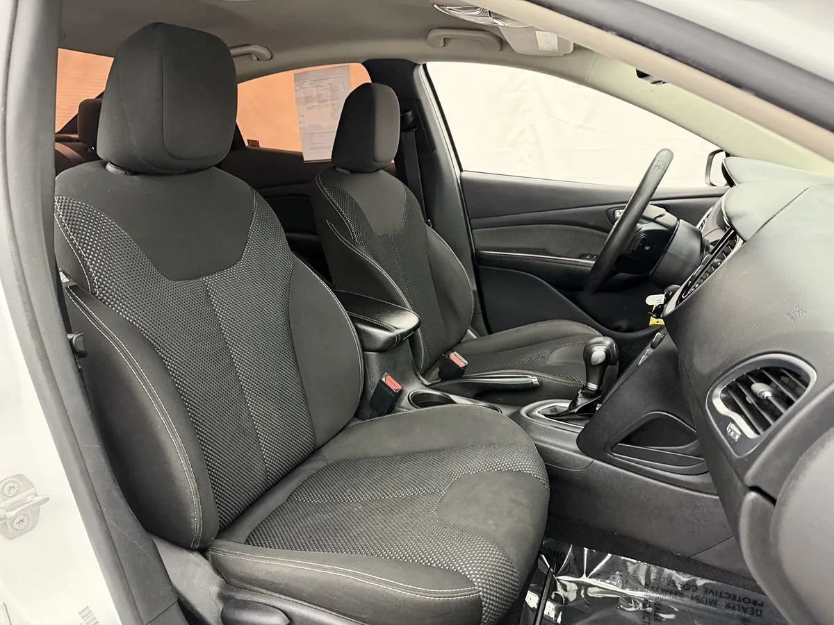 Used 2016 Dodge Dart SXT FWD image 13