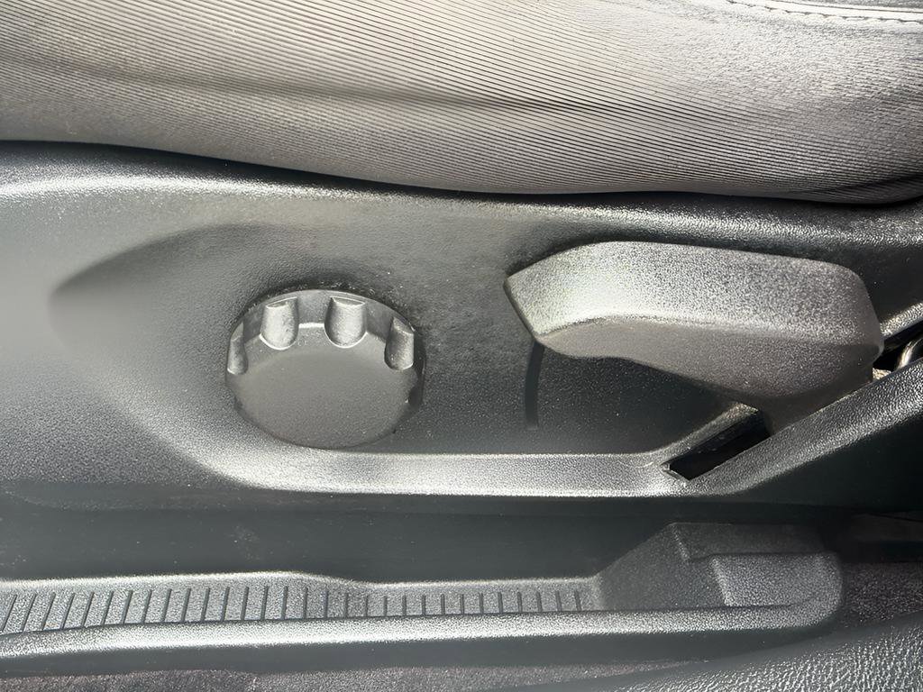 Used 2015 Ford Edge SE image 27